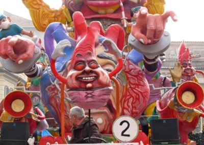 Foto precedenti edizioni carnevale