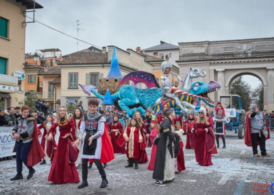 figuranti medievali del gruppo "Le Quade" di San Bernardino al carnevale di Crema 2023